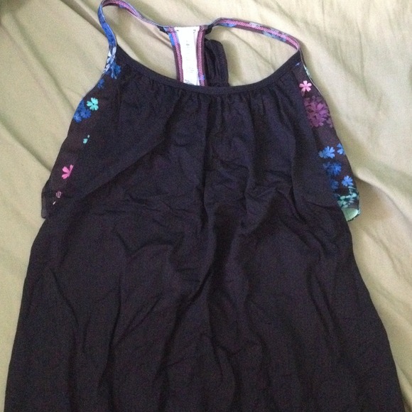 Lululemon no limits tank