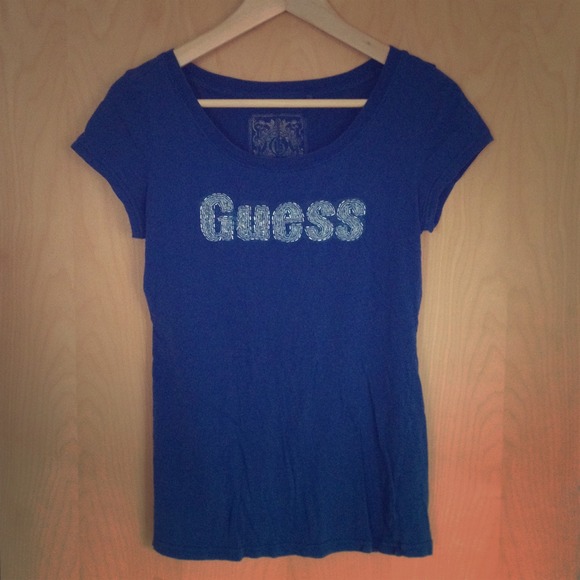Guess tshirt