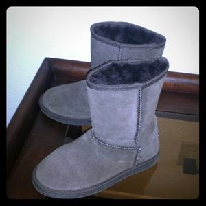 REDUCED!! Tamarac brown boots