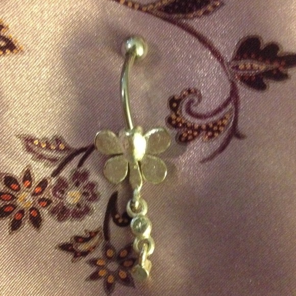 Belly button ring - Picture 3 of 3