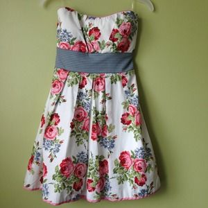 White floral sun dress NEW