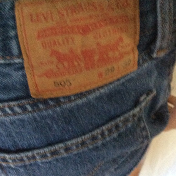 Destroyed Levi's - Picture 4 of 4