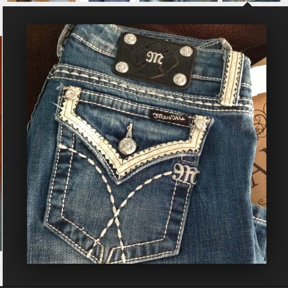 Boot cut Miss Me jeans. Size 28. Inseam 34.