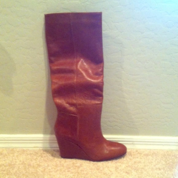 Steve Madden Mazzing cognac wedge boot Size 6