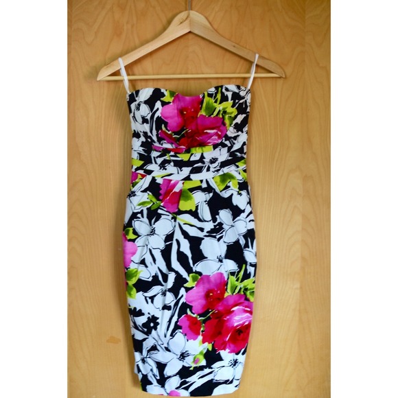 Strapless sweetheart floral dress