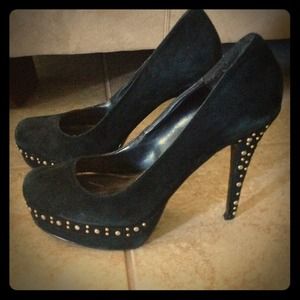 Super cute Steve Madden high heels.