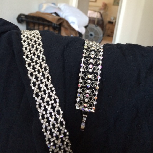 ❌SOLD❌ Rhinestone Necklace. - Picture 2 of 2