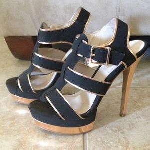 Super sexy, super cute Aldo stiletto heels.