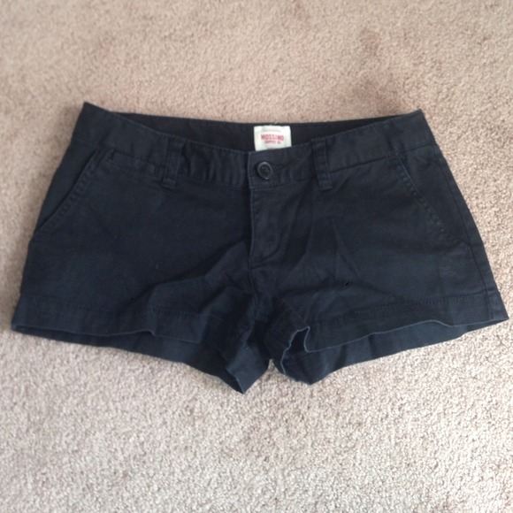 Comfy black Mossimo shorts