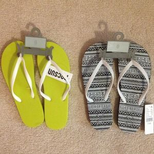Neon lime green and aztec back and white flip flop