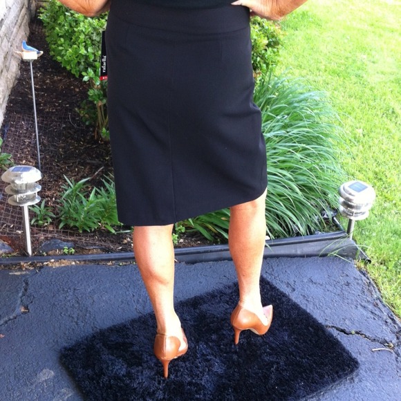 SALE. RAFAELLA PENCIL SKIRT - Picture 2 of 4