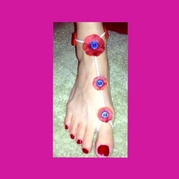 Handmade bare feet sandals. Peacefeet collection.