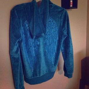 Sweat Shirt with Pretty Wing Detailing