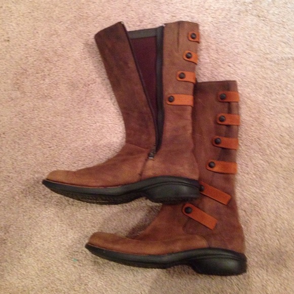 Water resistant leather boots from Merrell