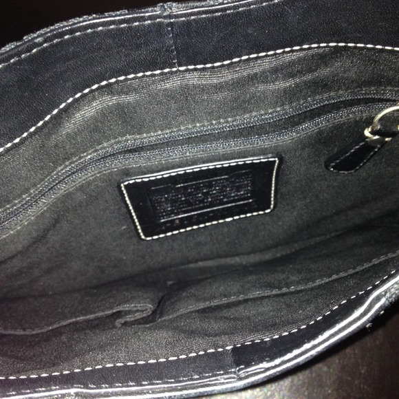 Coach 100% Authentic - Picture 2 of 3