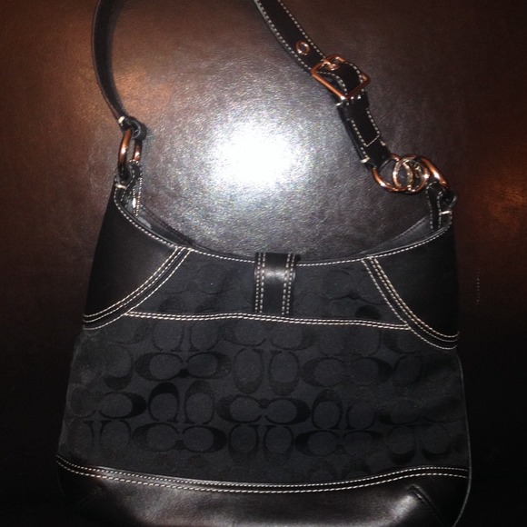 Coach 100% Authentic - Picture 3 of 3