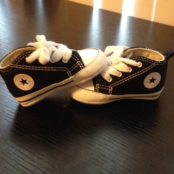 SOLD ON EBAY.....Black Converse Crib Shoes