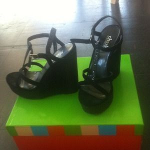Charles David wedges
