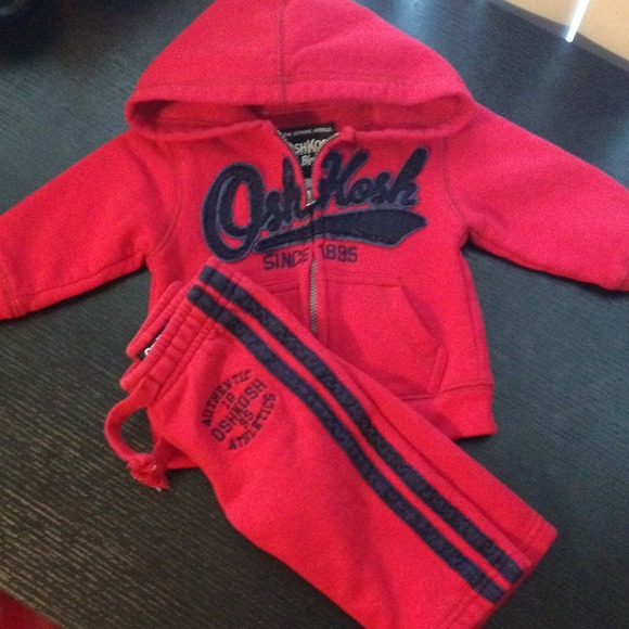 Oshkosh Sweats - Picture 1 of 1