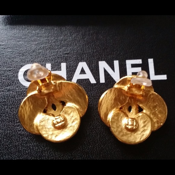 Reduced! Rare mint Chanel earrings. - Picture 4 of 4
