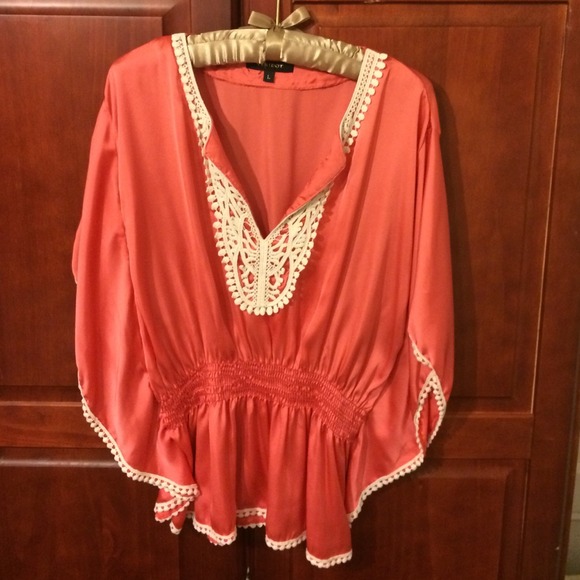 Coral colored butterfly sleeve top - Picture 1 of 3
