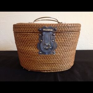 Vintage handbag 1950s!!! Ornate metal clasp.