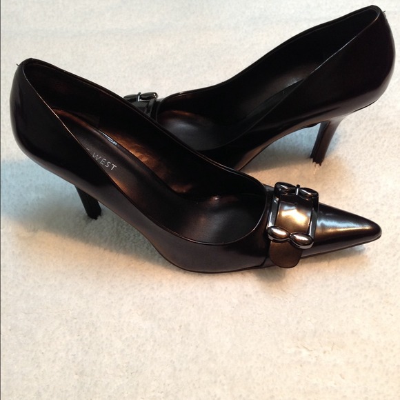 Size 8.5 shoes was $20