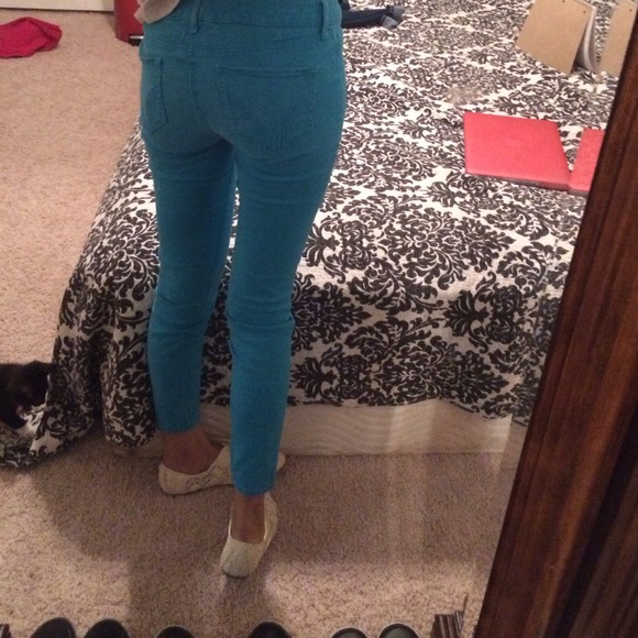 Blue Hollister Skinny Jeans!😍 - Picture 3 of 4