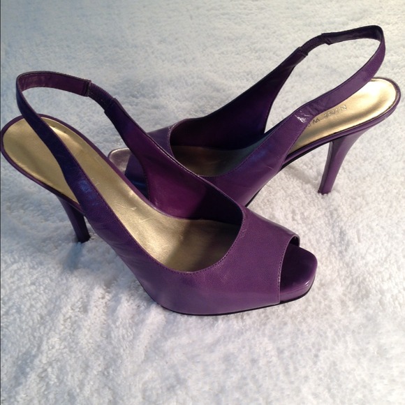 Size 8.5 shoes was $20