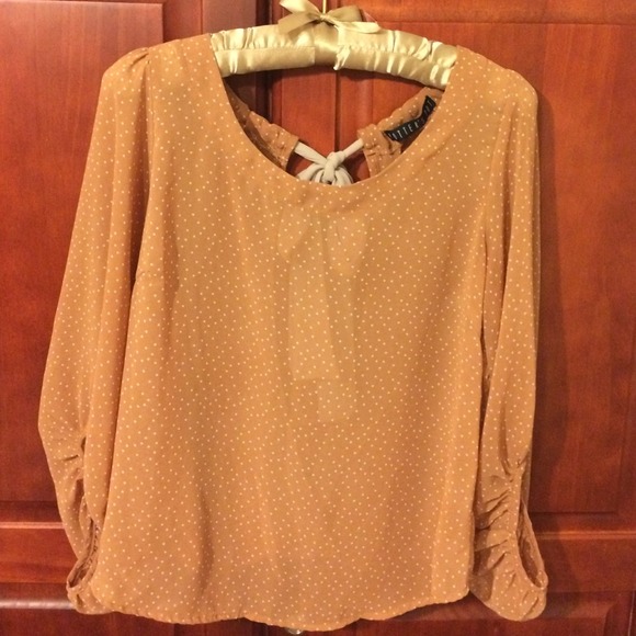 Open back top - Picture 1 of 4