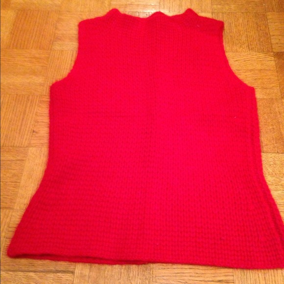 Red sleeveless cashmere sweater - Picture 1 of 1