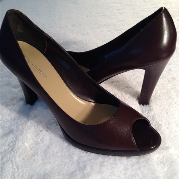 Size 8.5 shoes was $20