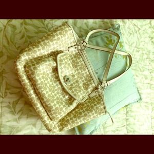 ✂️Huge sale! Today only! Coach beige bag