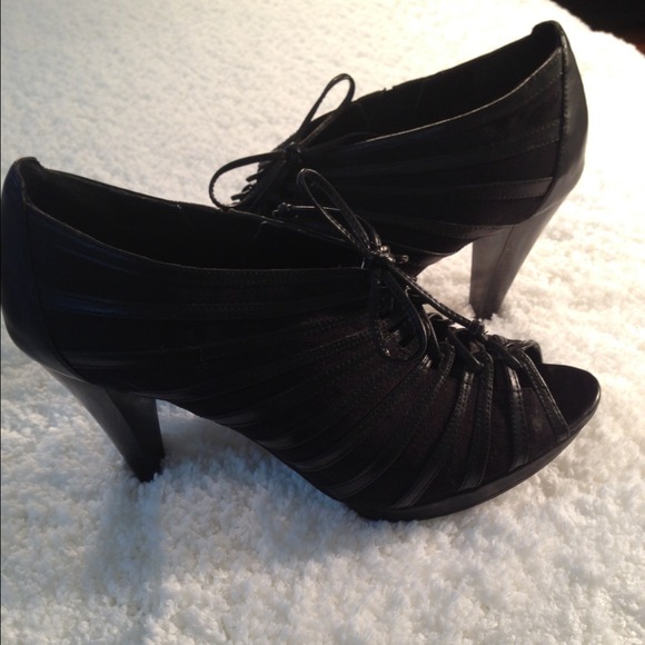 Size 9 shoes was $20