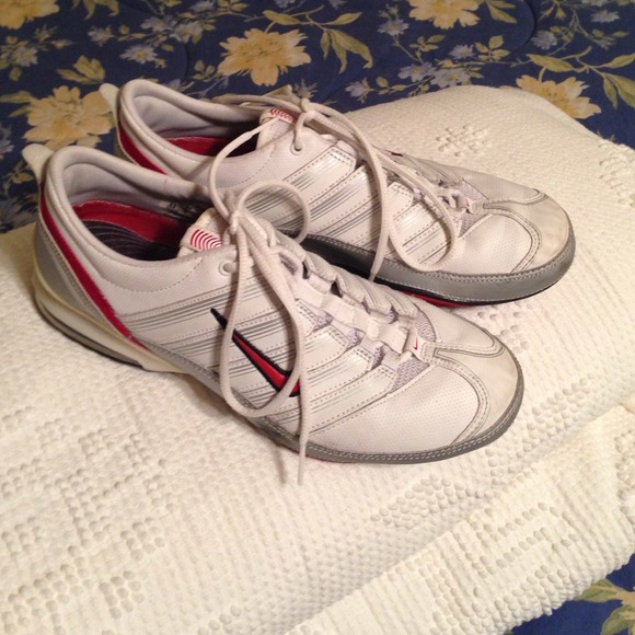 White Nike Max Air