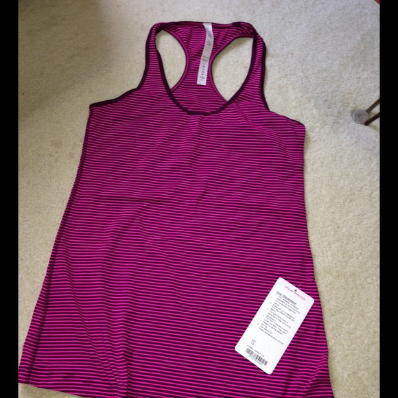 🚫SOLD🚫 Luluemon Cool Racerback