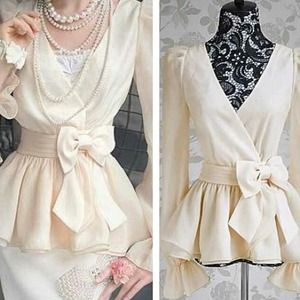 🔴🔴SOLD 🔴🔴White peplum blouse