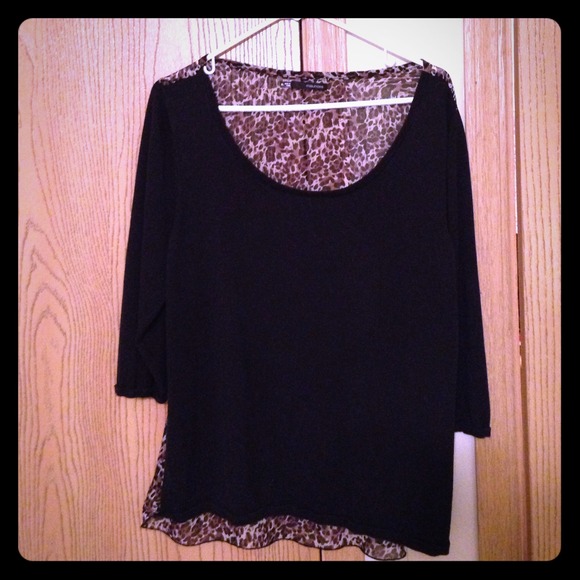 Chiffon cheetah-back quarter sleeve sweater