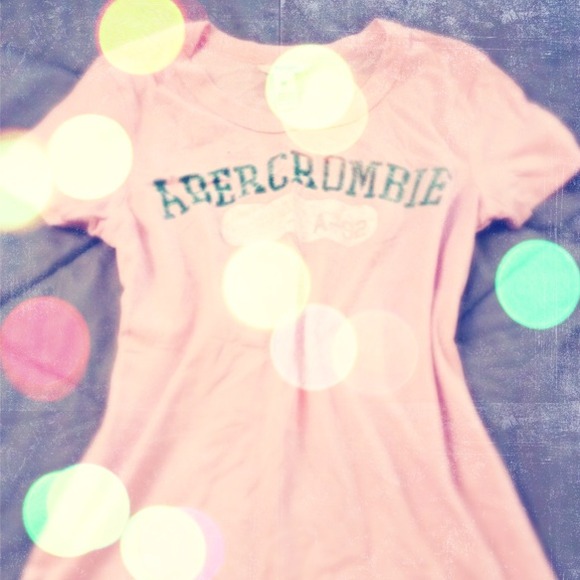 Pink Abercrombie t-shirt - Picture 1 of 3