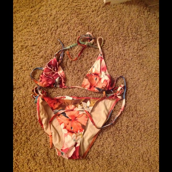 Hawaiian swimsuit