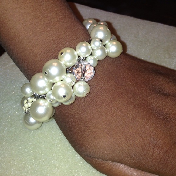 Faux Pearl Cluster Bracelet