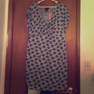 cute lightweight floral dress!