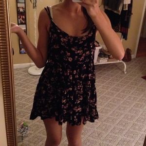 🚫sold🚫 Floral brandy melville jada dress 40pp