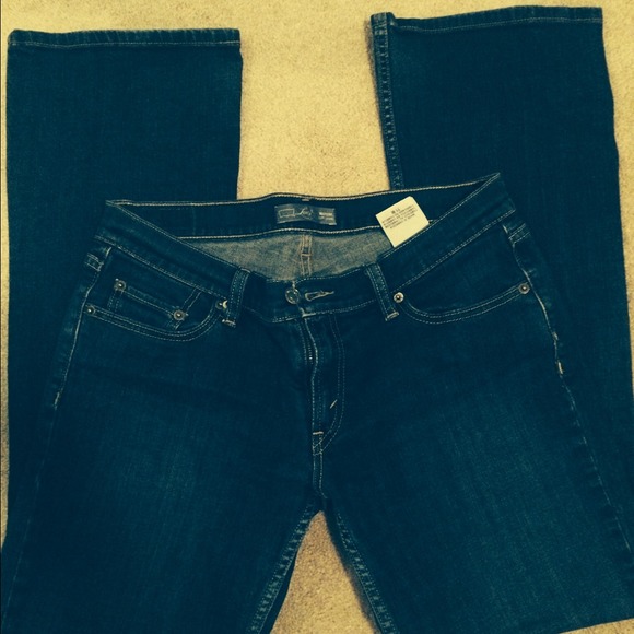 Levi Jeans New without Tags