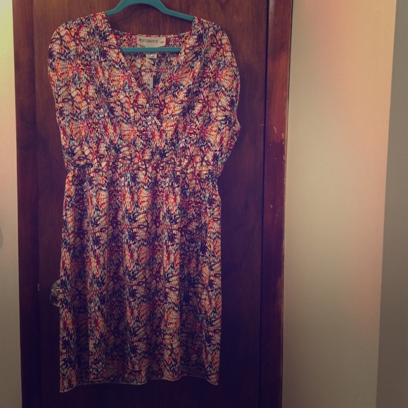 kardashian kurves abstract print dress