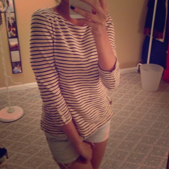 Striped 3/4 sleeved top