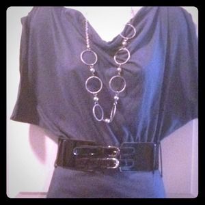 Blue top belt is included..