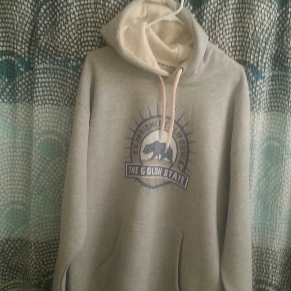 American Crown, Golden State sweater 2X never worn