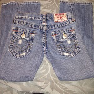 🎀BUNDLE 2 PAIR OF TRUE RELIGION 1 PAIR JOES🎀