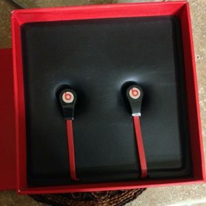 BEAT Audio Earphones